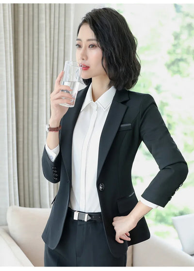 Elegant Blazer – Women’s Office Wear
