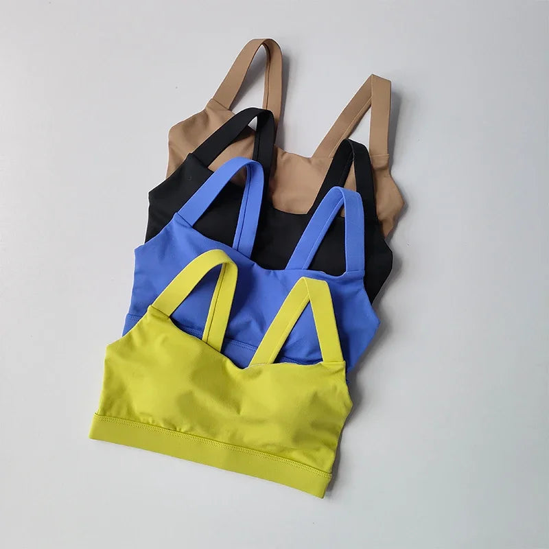 Seamless Yoga Set – Sports Bra & High Waist Shorts