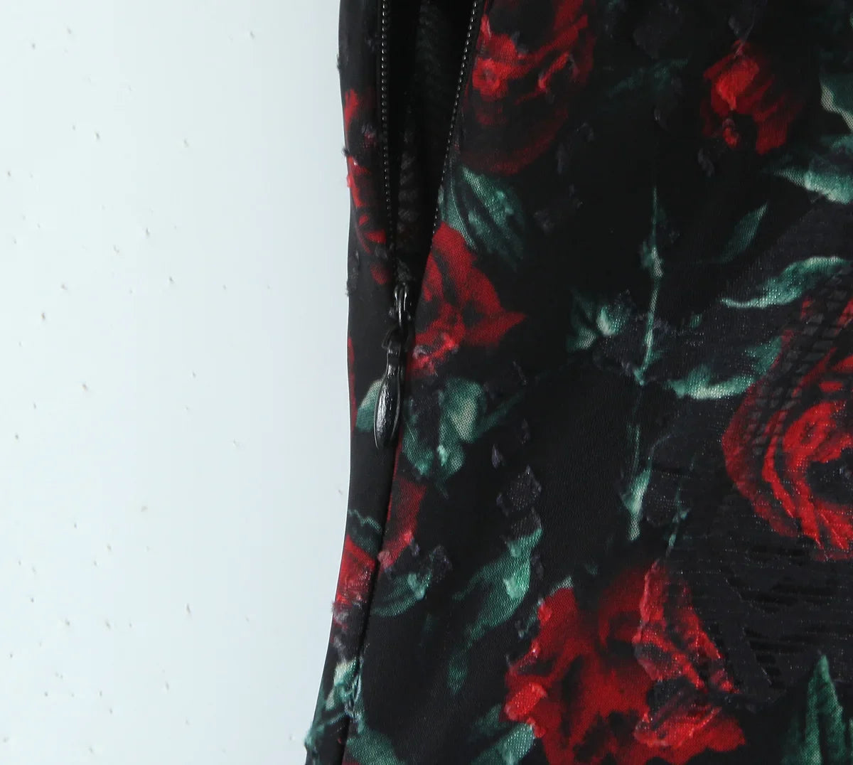 Vintage Floral Bodycon Midi Dress – Black Tie Front (Summer 2025)
