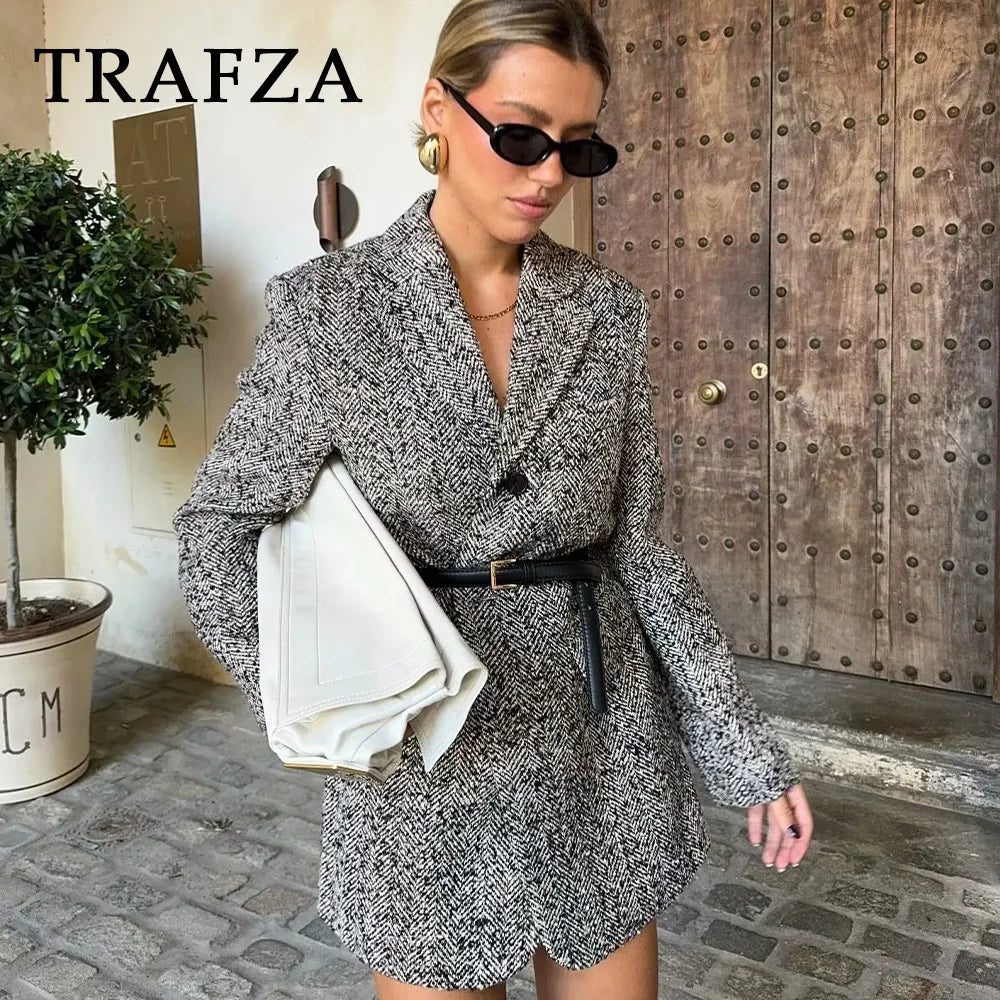 Loose Fit Blazer – Women’s Elegant Jacket