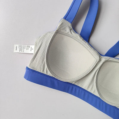 Seamless Yoga Set – Sports Bra & High Waist Shorts