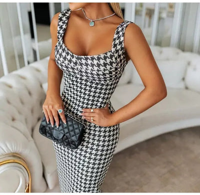Printed Bodycon Dress – Slim Fit Low Neck Evening Style