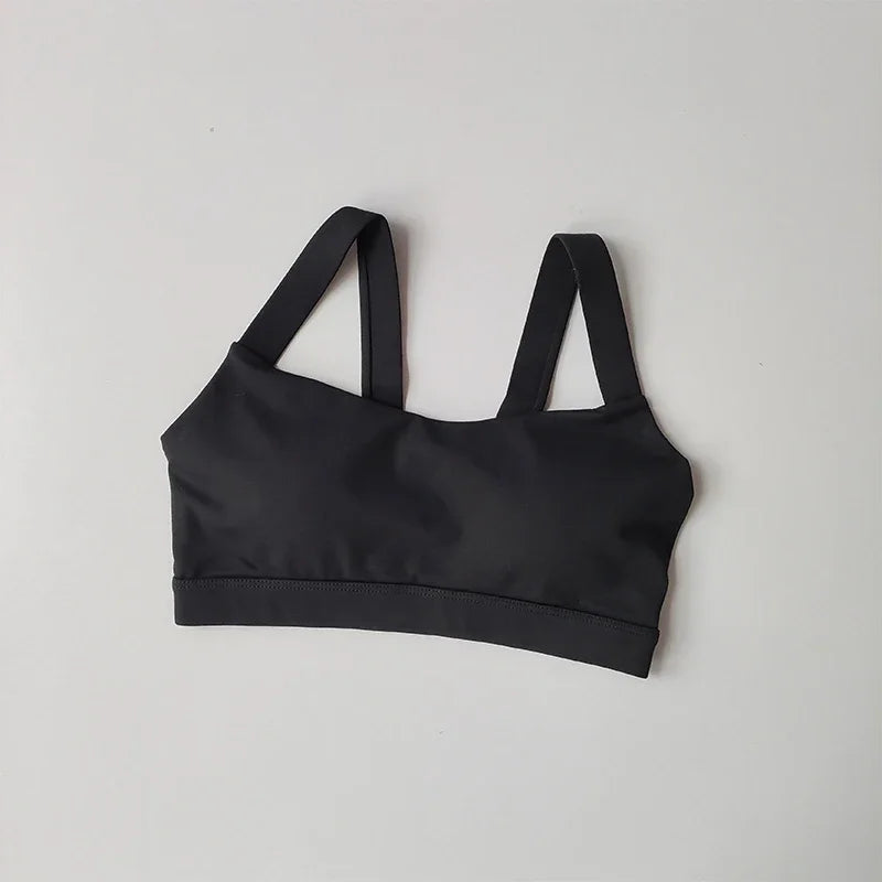 Seamless Yoga Set – Sports Bra & High Waist Shorts