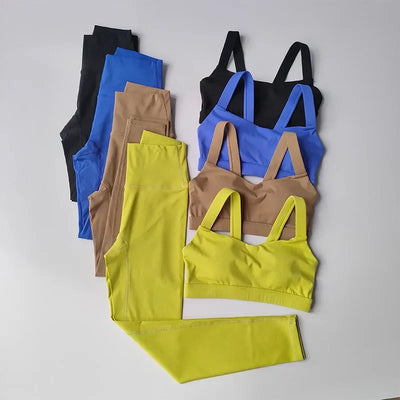 Seamless Yoga Set – Sports Bra & High Waist Shorts