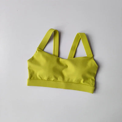 Seamless Yoga Set – Sports Bra & High Waist Shorts