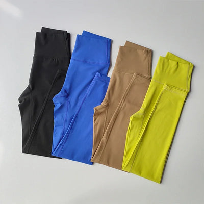 Seamless Yoga Set – Sports Bra & High Waist Shorts