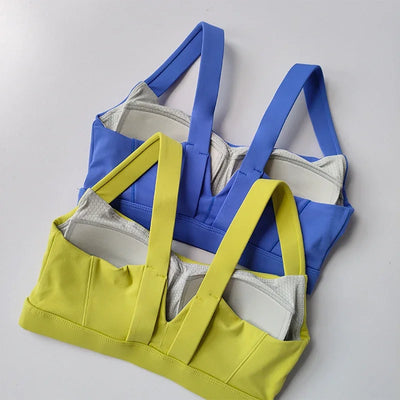 Seamless Yoga Set – Sports Bra & High Waist Shorts