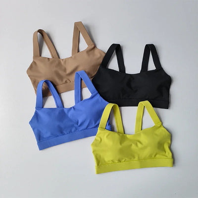Seamless Yoga Set – Sports Bra & High Waist Shorts